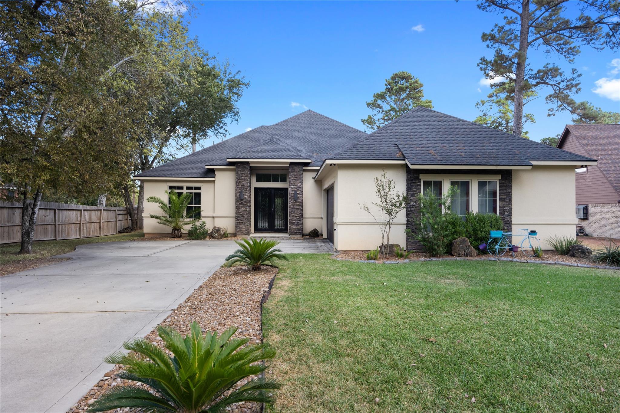 12122 Hawthorne Drive