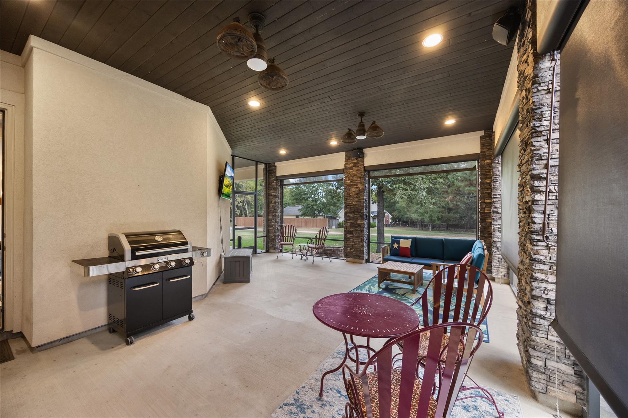 12122 Hawthorne Drive