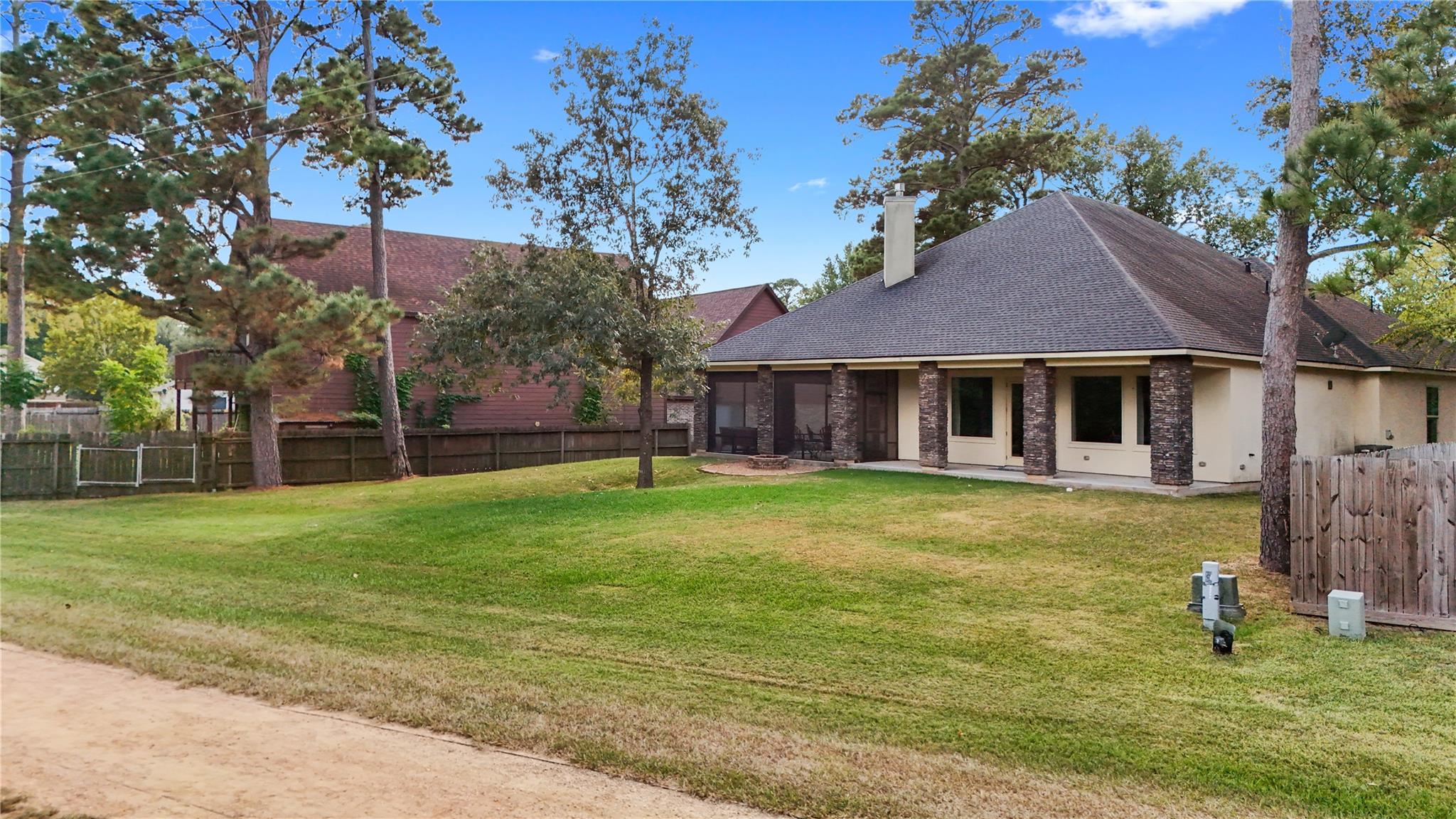 12122 Hawthorne Drive