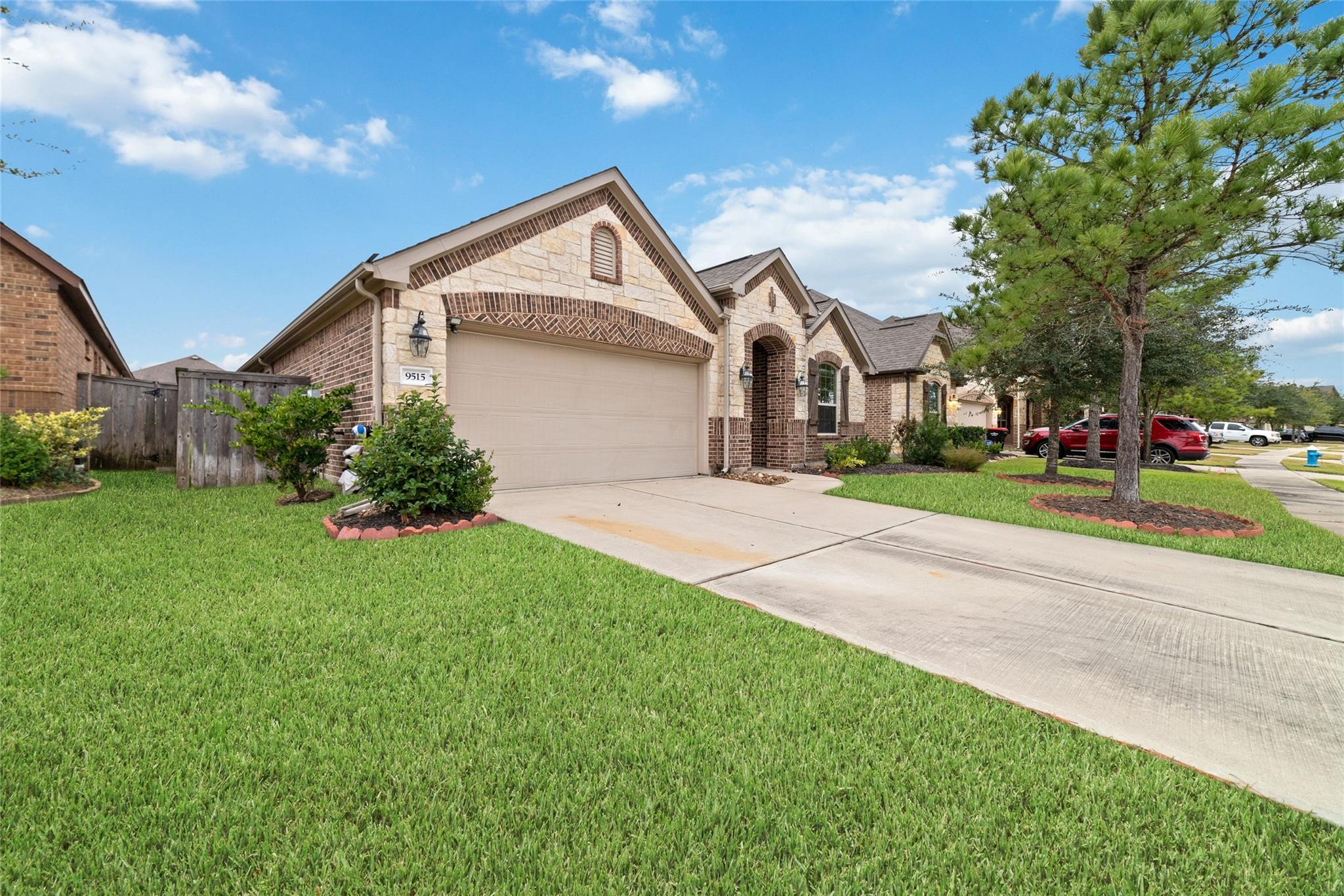 9515 Knox Prairie Court
