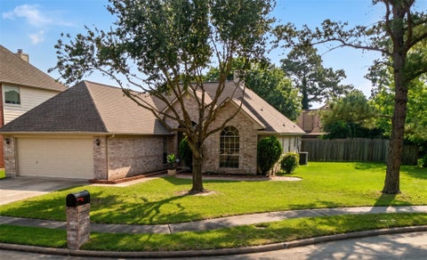 Photo of 12310 Wilde Laurel Lane, Houston, TX 77014 (MLS # 61936516)