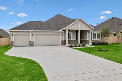 Photo of 11618 Old Fashion Circle, Mont Belvieu, TX 77535 (MLS # 54834344)