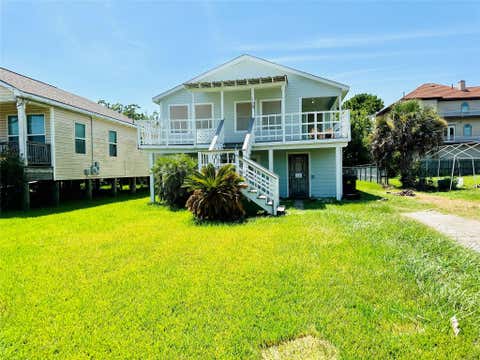 Photo of 124 7th Street, San Leon, TX 77539 (MLS # 20381033)