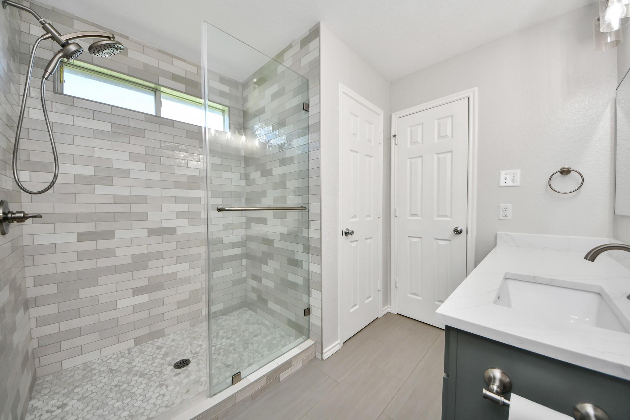 15922 Arapaho Bend Lane