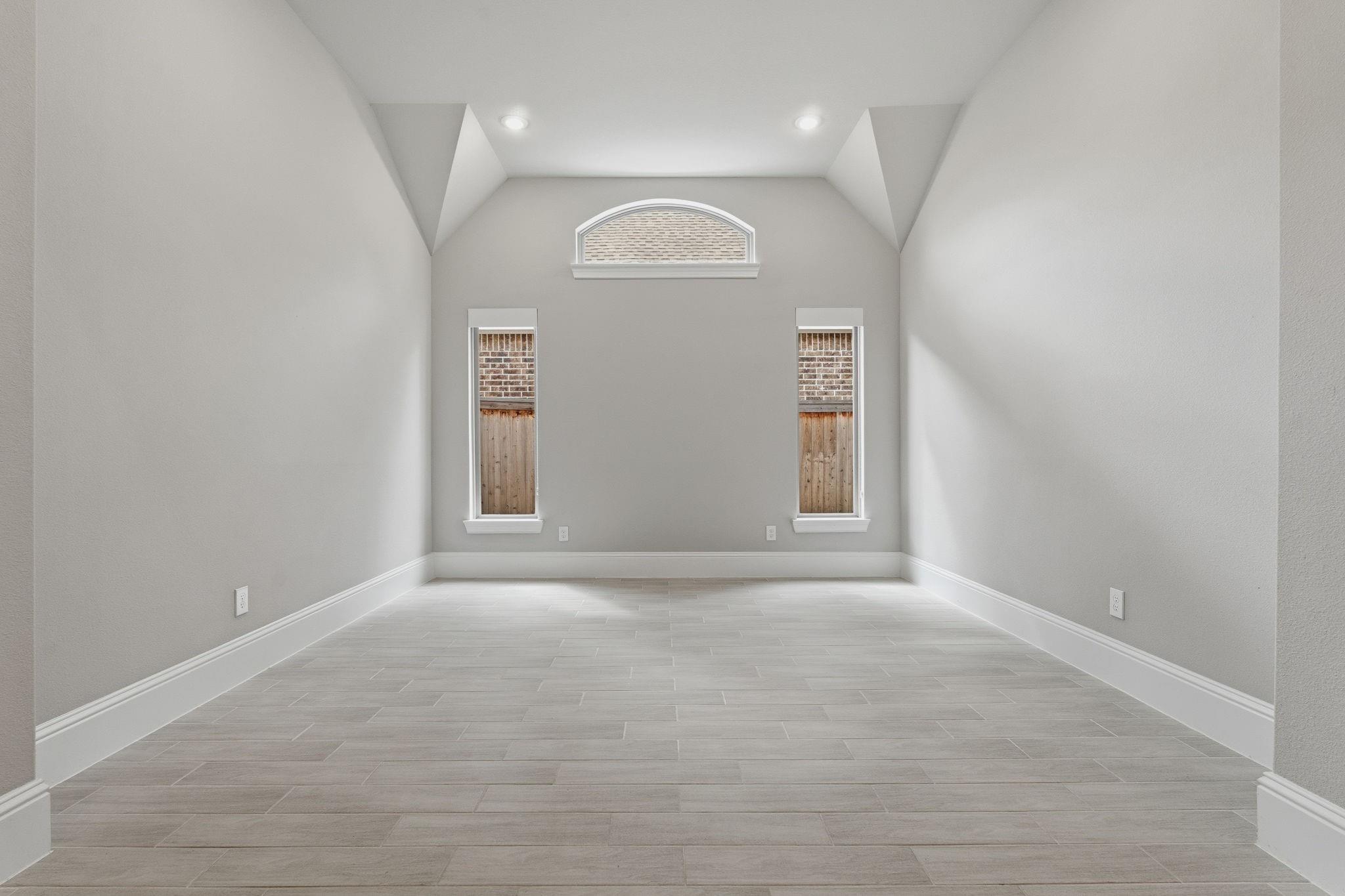 22038 Gateway Arch Drive