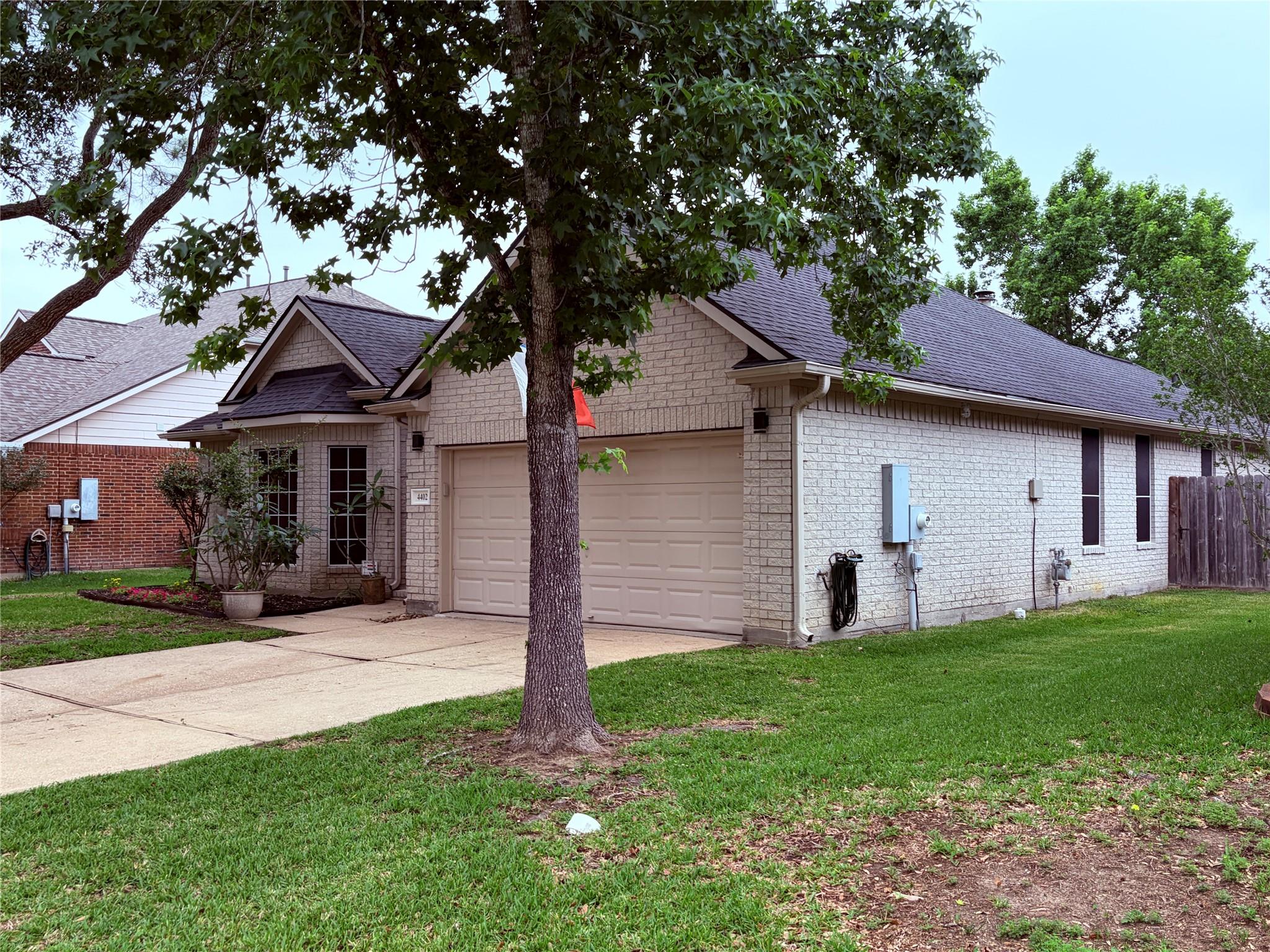 4402 Chestnut Grove