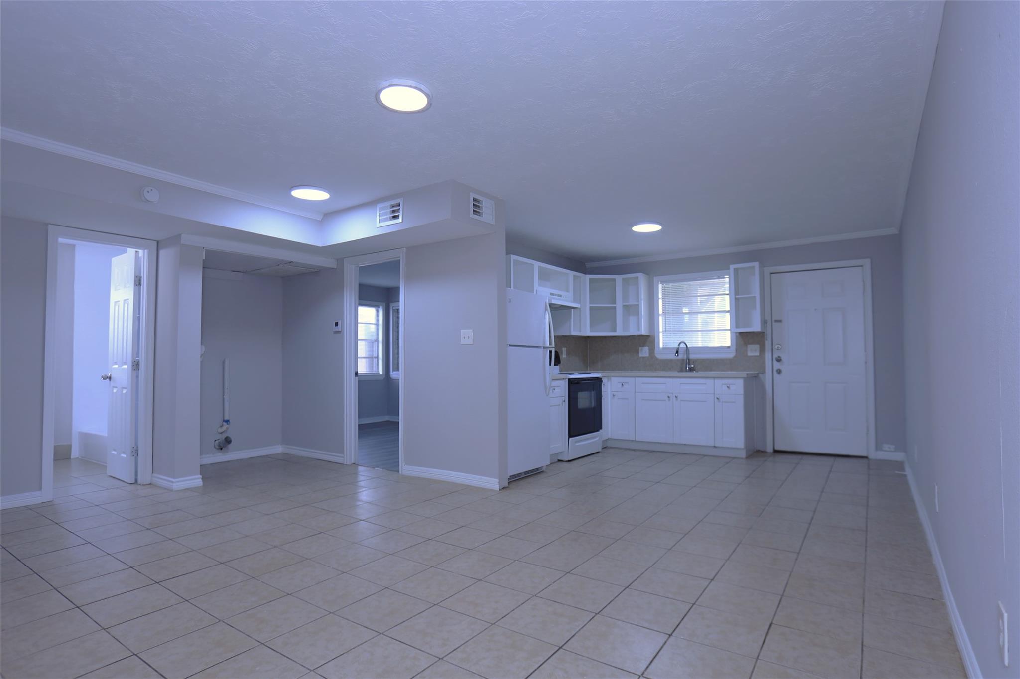 123 W 6th Street 2