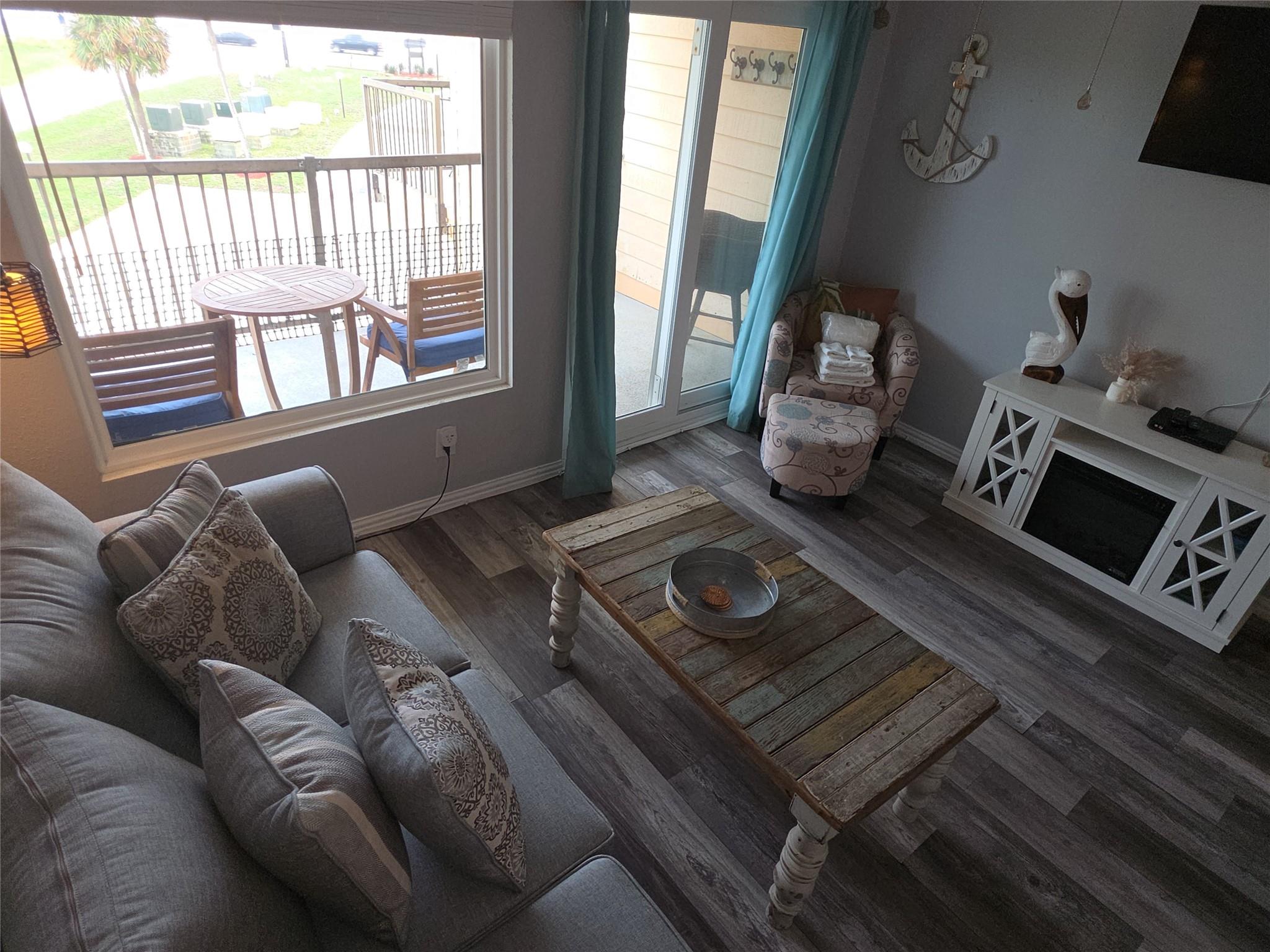 9520 Seawall Boulevard 216