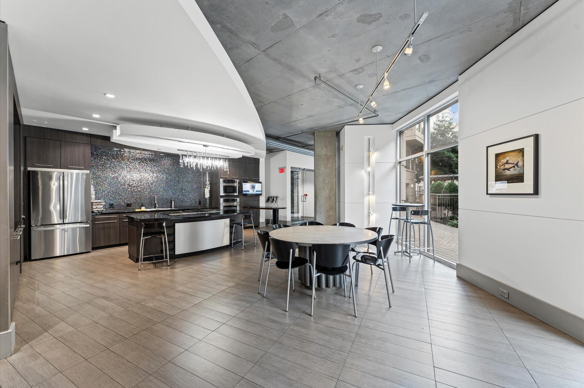 1901 Post Oak Boulevard 1601