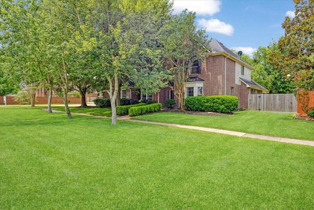 Photo of 3803 Dewalt Way, Missouri City, TX 77459 (MLS # 7947168)