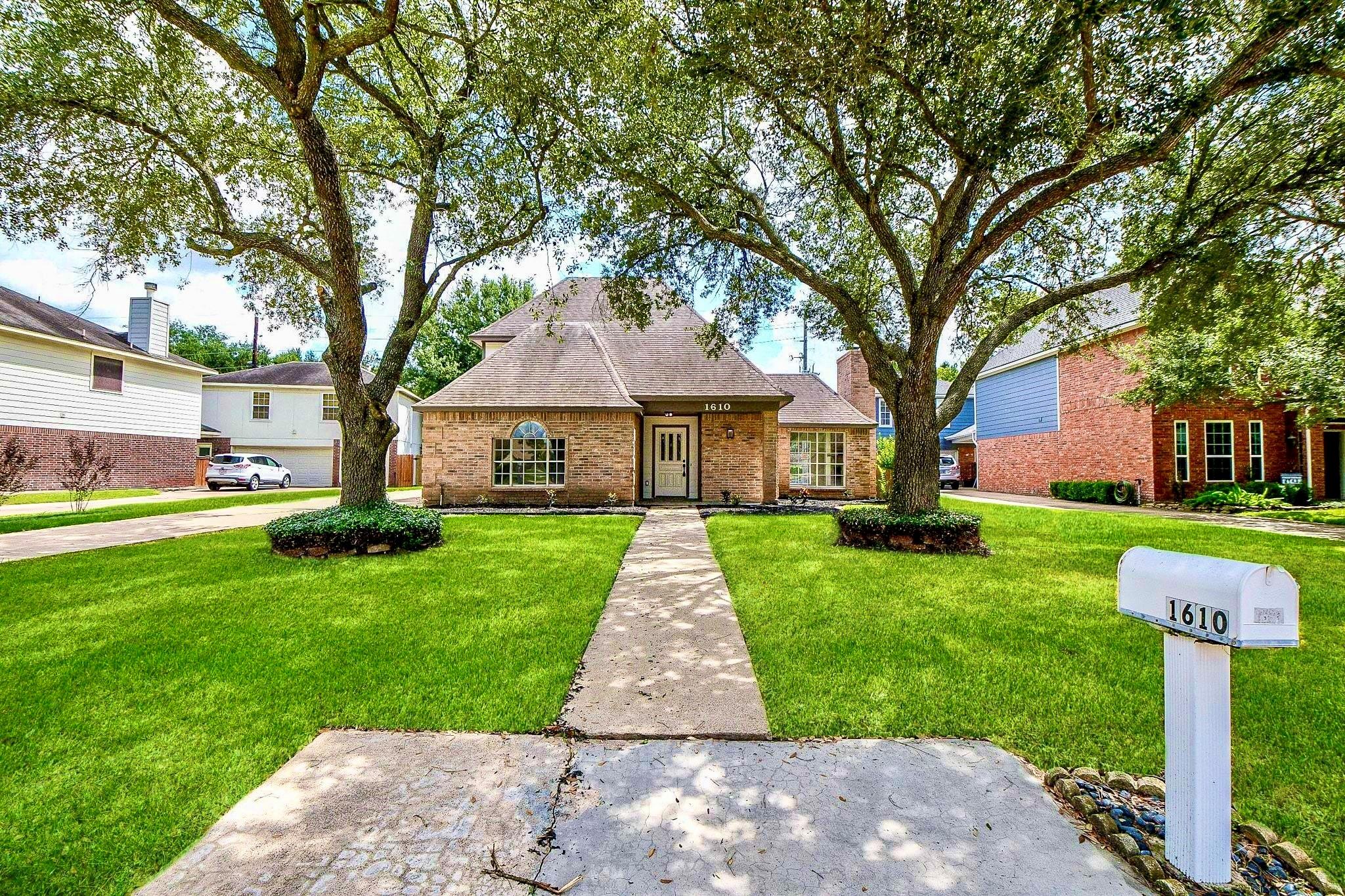 1610 Calveryman Lane