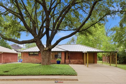 Photo of 5325 Nina Lee Lane, Houston, TX 77092 (MLS # 55886745)