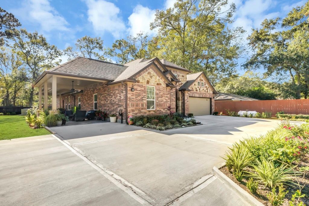 Photo of 23350 Cliffwood Drive, New Caney, TX 77357 (MLS # 65508173)