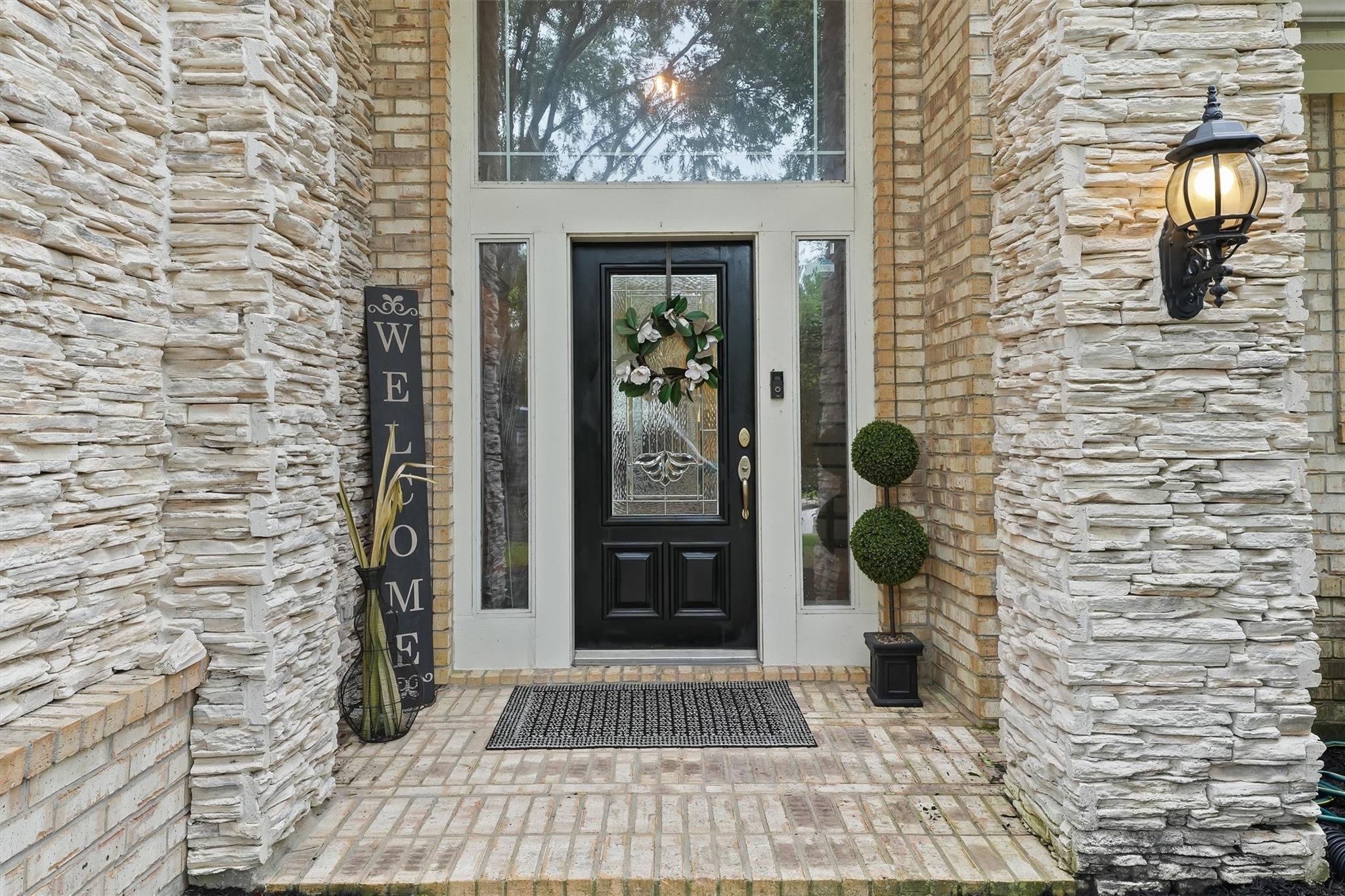 2818 Shallow Springs Court