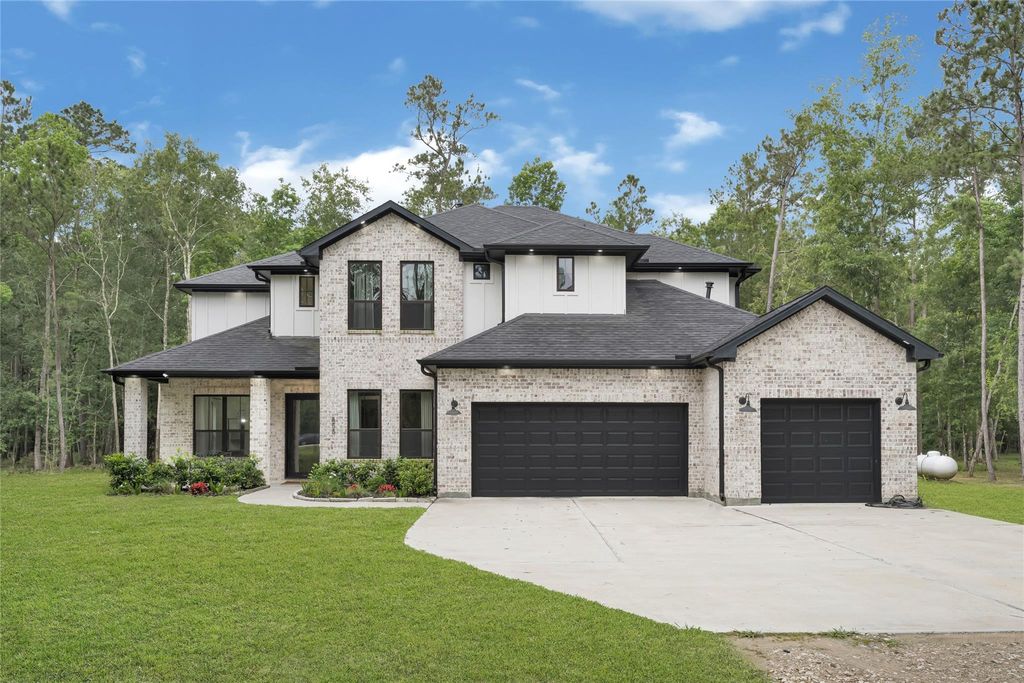 Photo of 855 County Road 6324, Dayton, TX 77535 (MLS # 5111798)