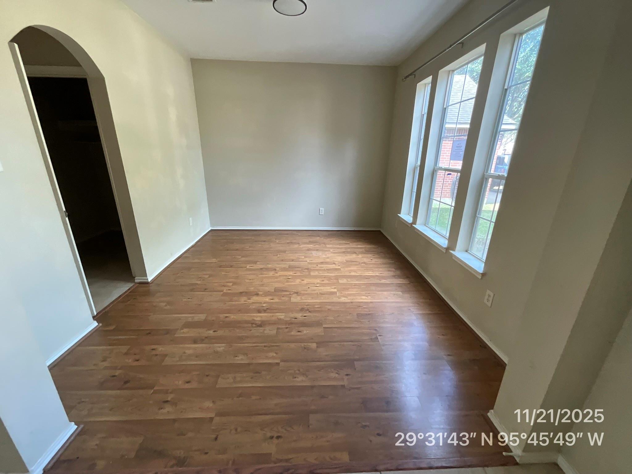 5506 Cunningham Lane