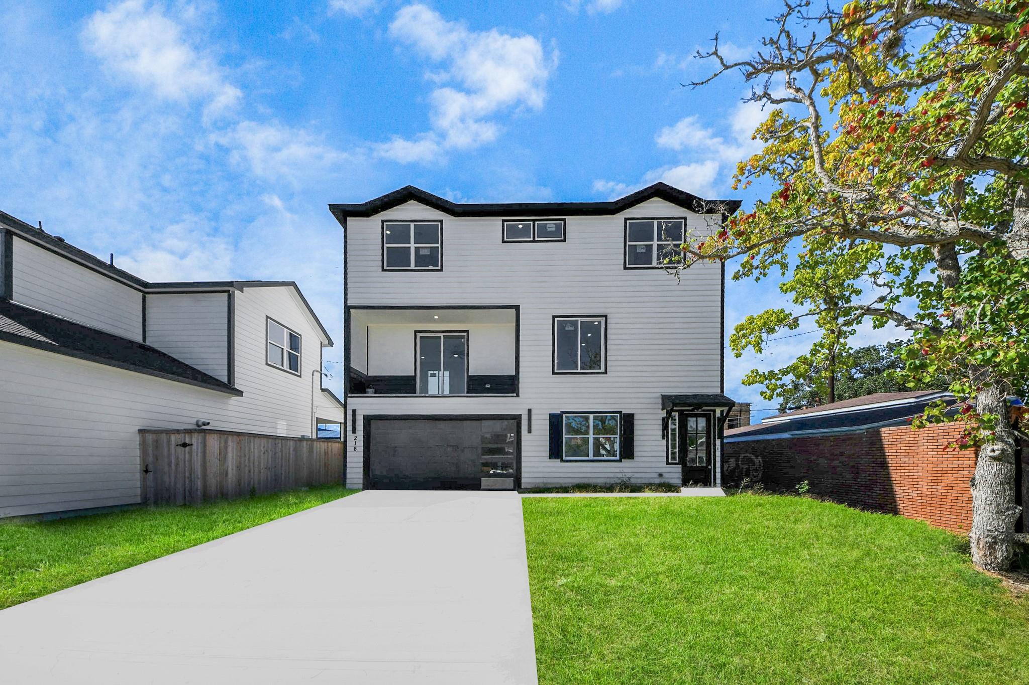 216 San Jacinto Street