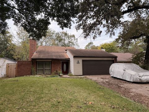 Photo of 19519 Atascocita Shores Drive, Humble, TX 77346 (MLS # 88295404)