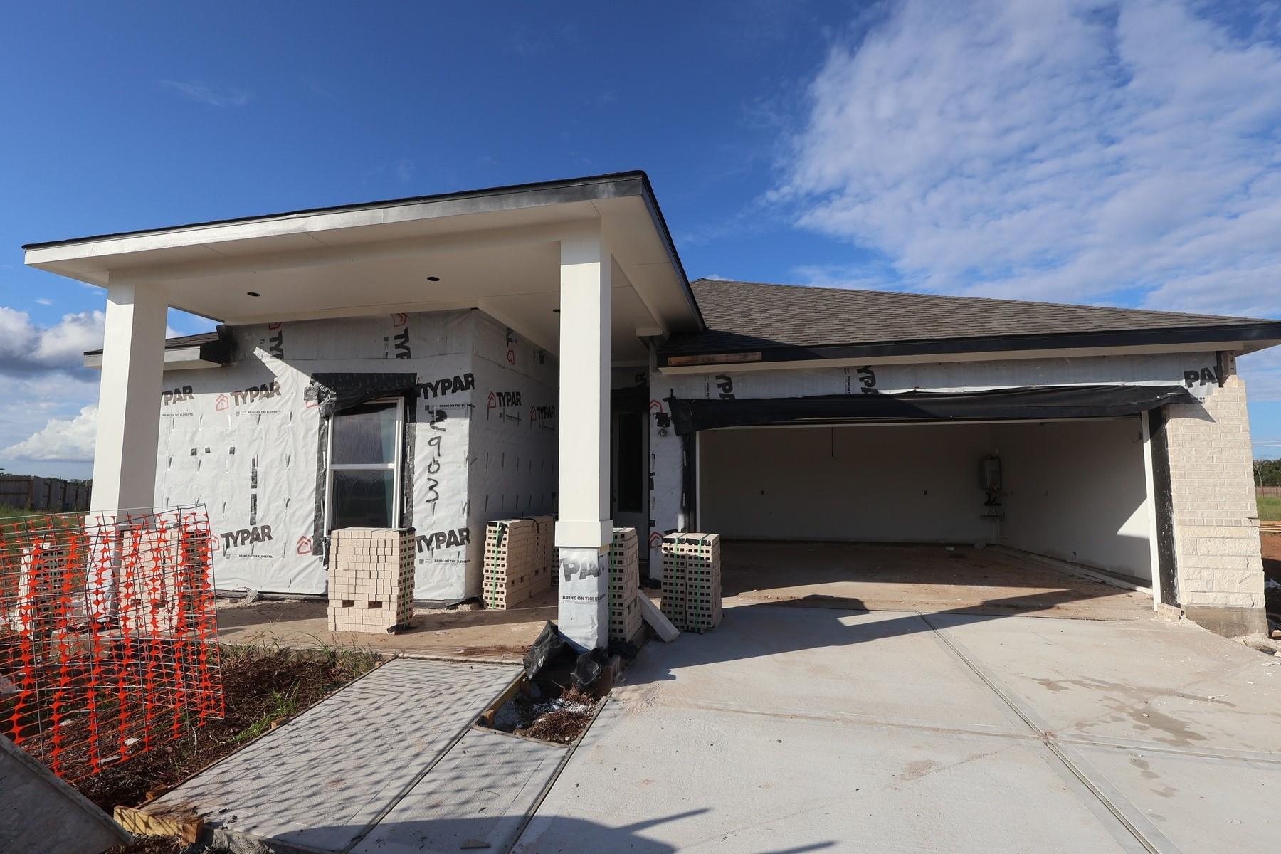 2903 Silver Forest Street