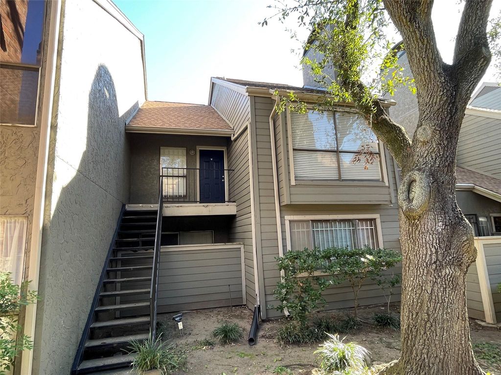 Photo of 6601 Sands Point Drive #5, Houston, TX 77074 (MLS # 95391092)