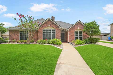 Photo of 3919 E Wisteria Circle, Sugar Land, TX 77479 (MLS # 39845686)