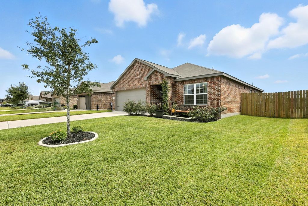Photo of 325 Palo Duro Canyon Drive, Katy, TX 77493 (MLS # 26699455)
