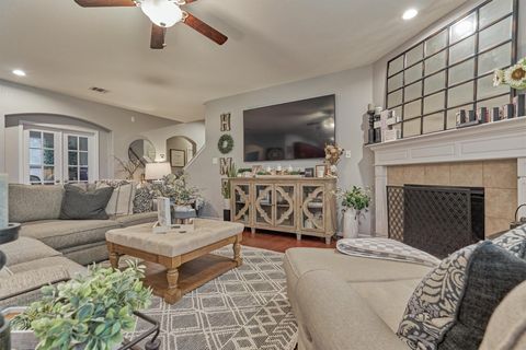 Photo of 204 Forest Peak Way, Montgomery, TX 77316 (MLS # 70823569)