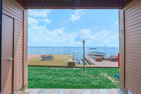 801 River Road 105D Montgomery TX 77356