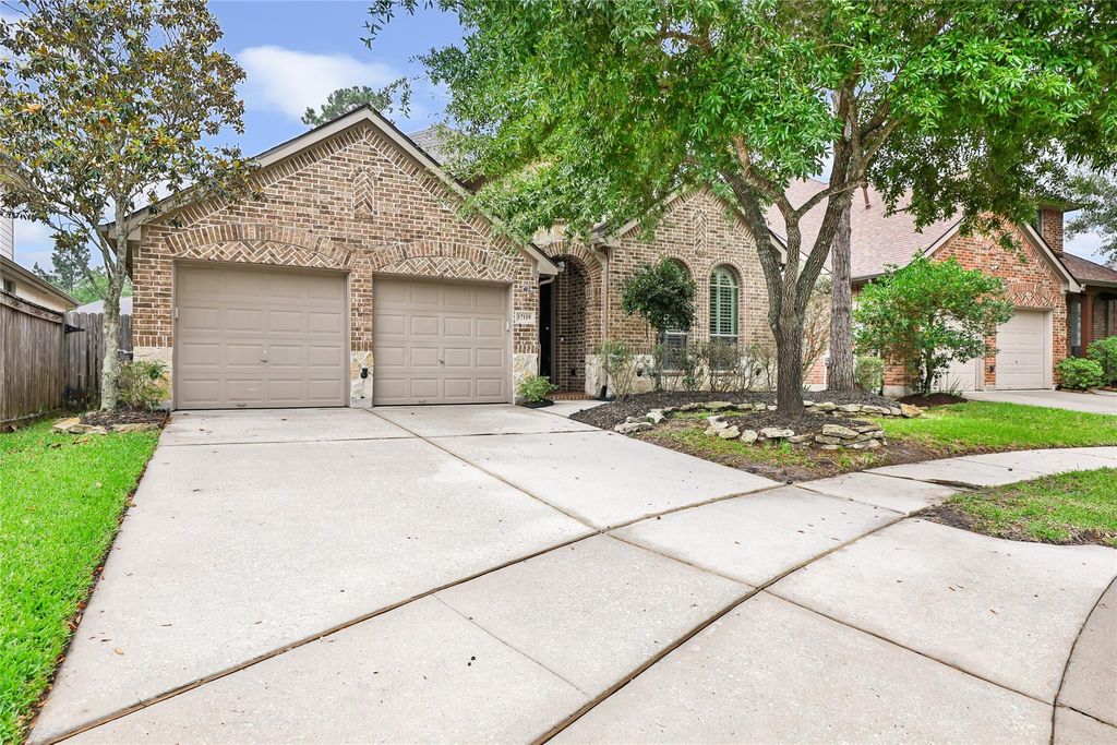 Photo of 17119 Tallgrass Prairie Lane, Humble, TX 77346 (MLS # 72431436)