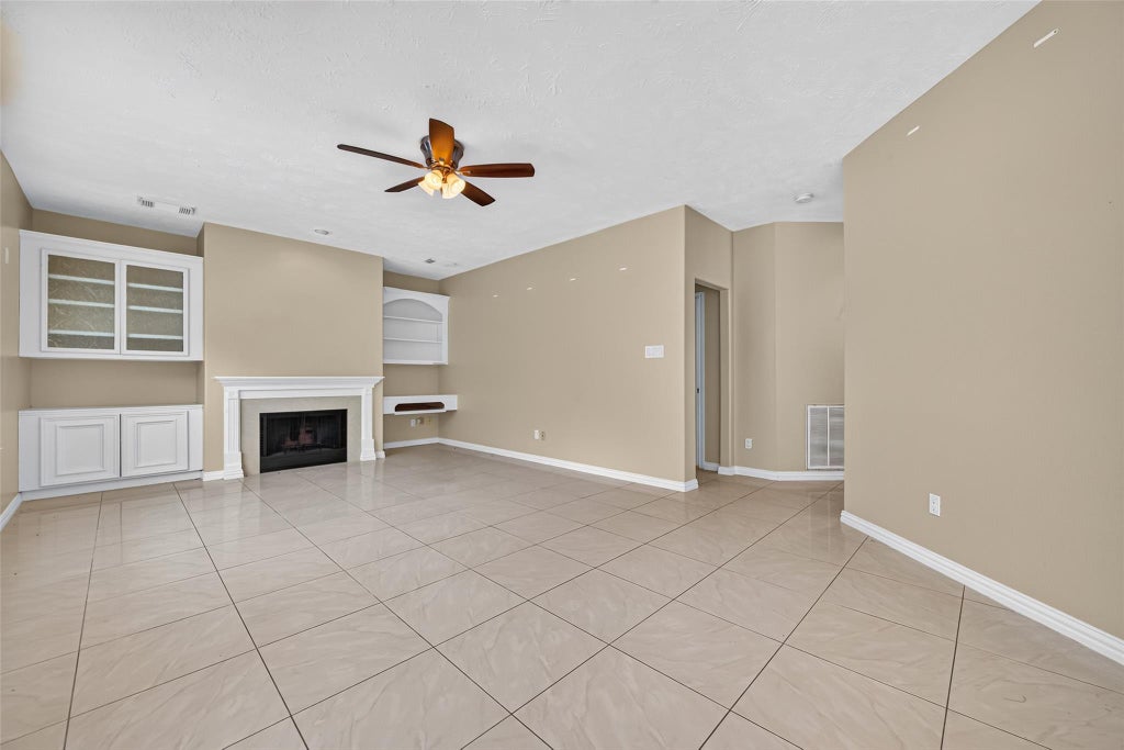 Photo of 14910 White Forge Lane, Sugar Land, TX 77498 (MLS # 44389196)