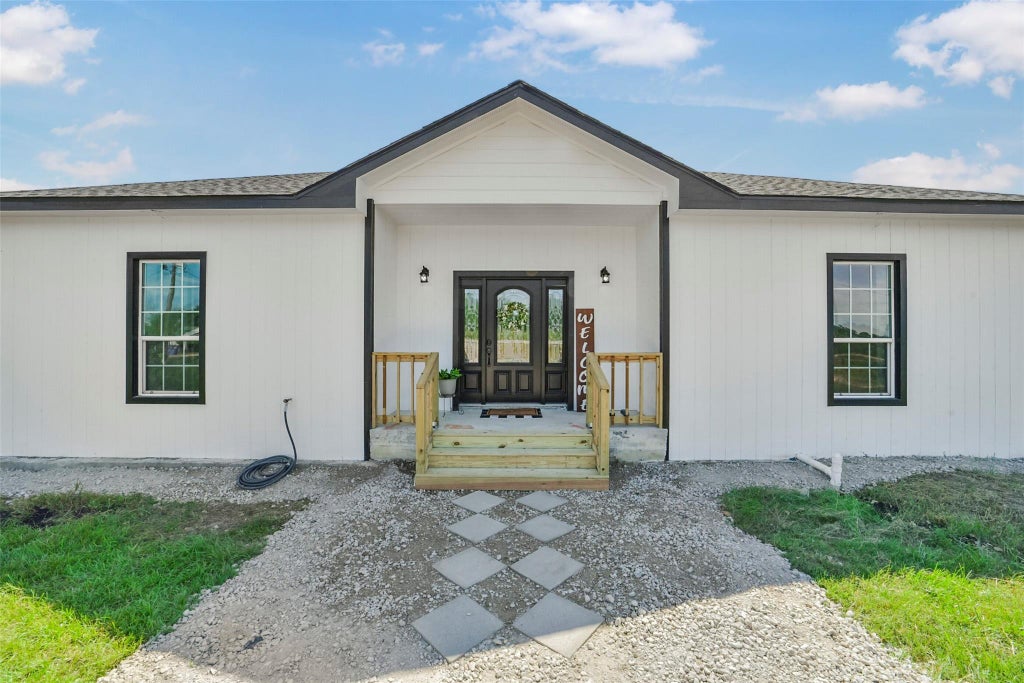 Photo of 262 County Road 3552, Cleveland, TX 77327 (MLS # 94533836)