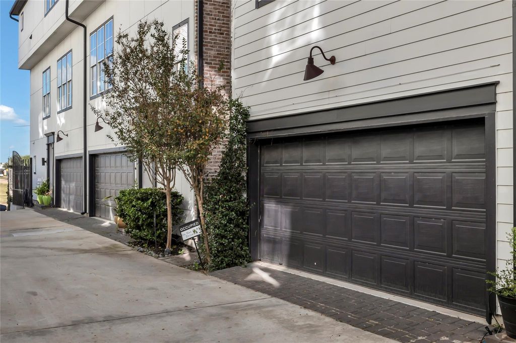 Photo of 4128 Willowbend Blvd Blvd, Houston, TX 77025 (MLS # 34419841)