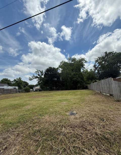 Photo of 106 S Washington Street, Texas City, TX 77591 (MLS # 8906814)
