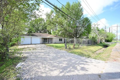 Homes For Sale - 14311 Benita Street<br/> Houston, TX 77085