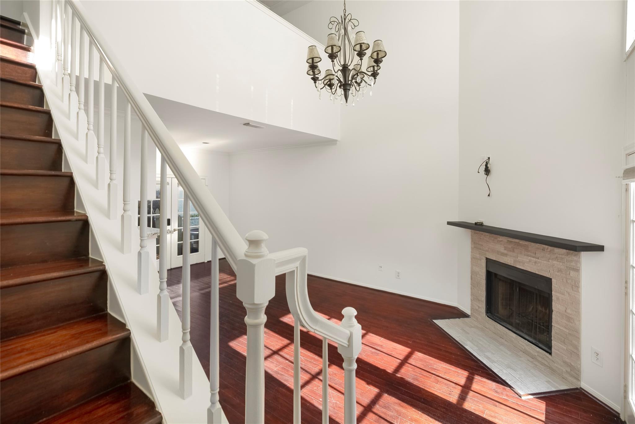 2213 Stanford Street 2213