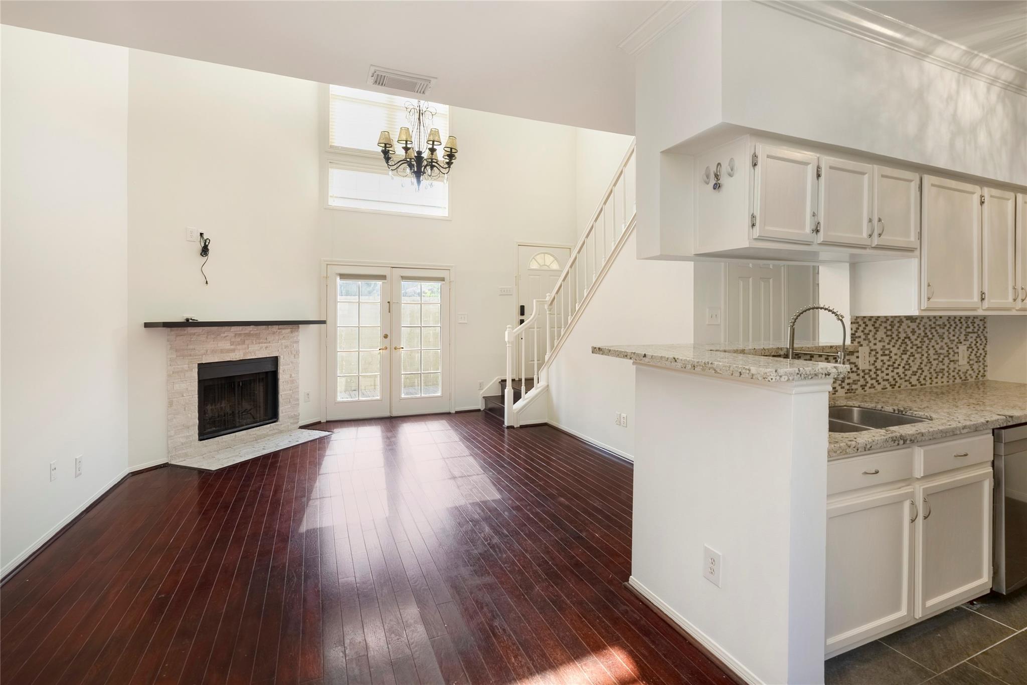 2213 Stanford Street 2213