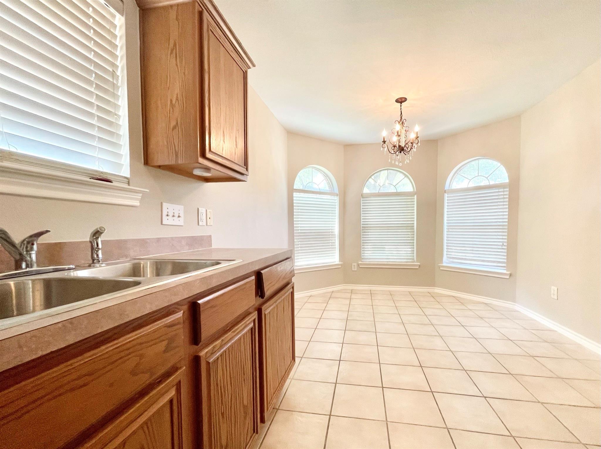 5723 Wandering Creek Drive