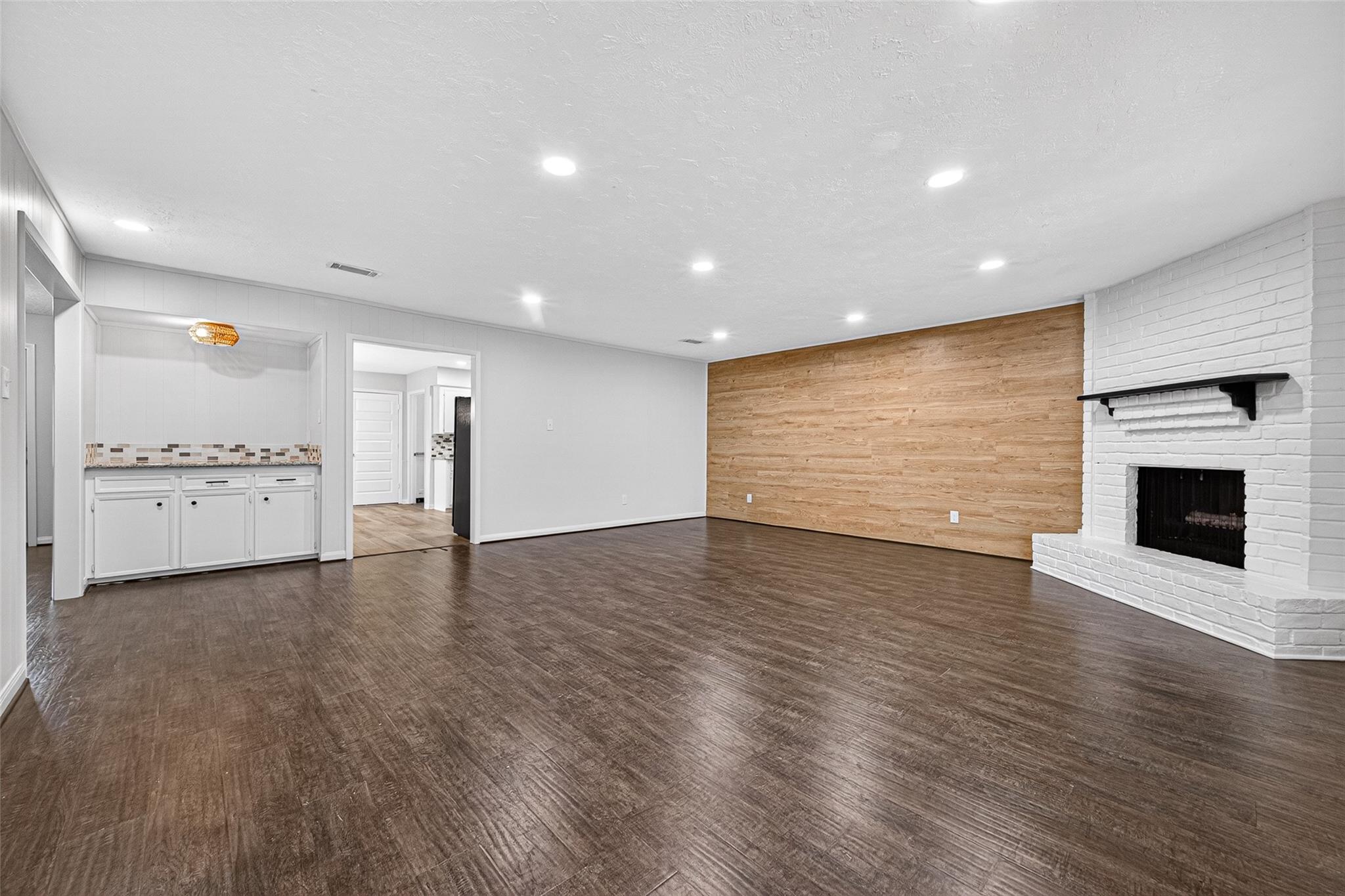 21043 Northern Colony Court