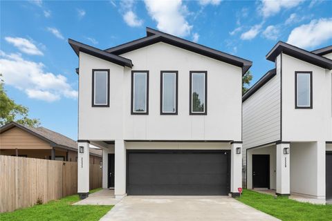 Photo of 2329 Hampton Drive, Houston, TX 77088 (MLS # 86817582)