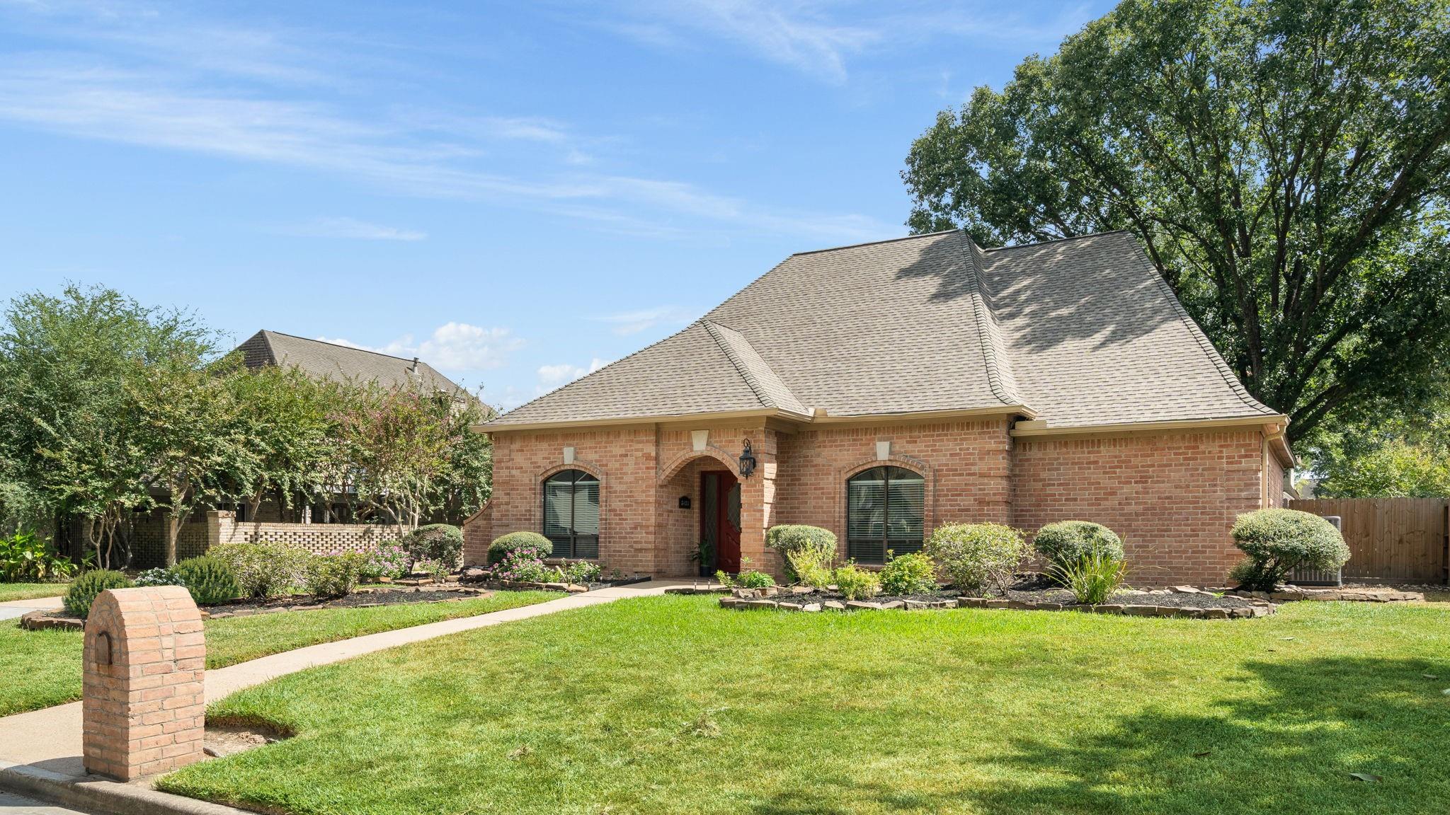 6403 Willow Pine Drive