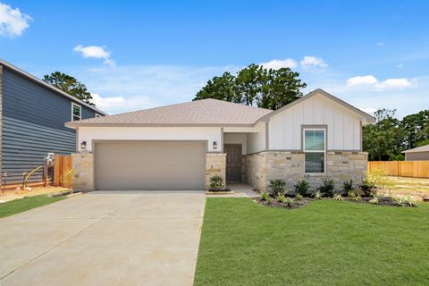 Photo of 16980 Hazelnut Drive, Conroe, TX 77302 (MLS # 43371282)