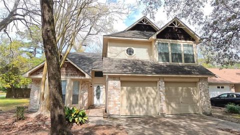 Photo of 3 Rain Walk Court, The Woodlands, TX 77380 (MLS # 37588523)