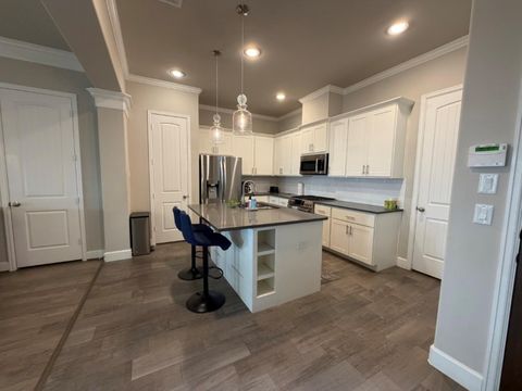 Tiny photo for 4610 Center Street, Houston, TX 77007 (MLS # 88863683)