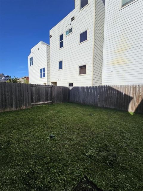 Tiny photo for 4610 Center Street, Houston, TX 77007 (MLS # 88863683)