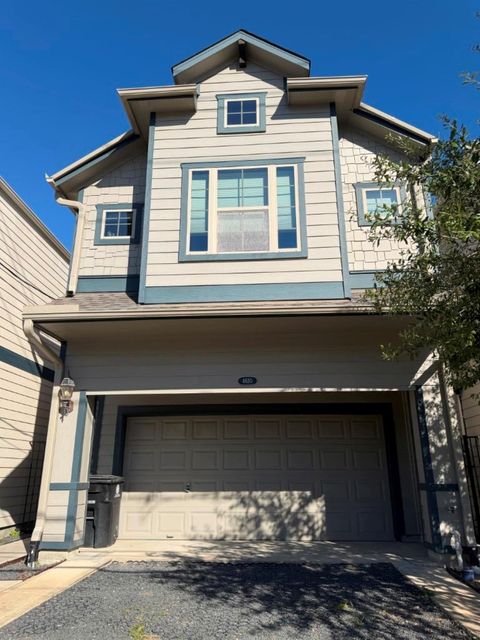 Photo of 4610 Center Street, Houston, TX 77007 (MLS # 88863683)