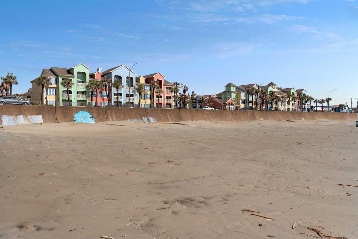 7000 Seawall Boulevard 923