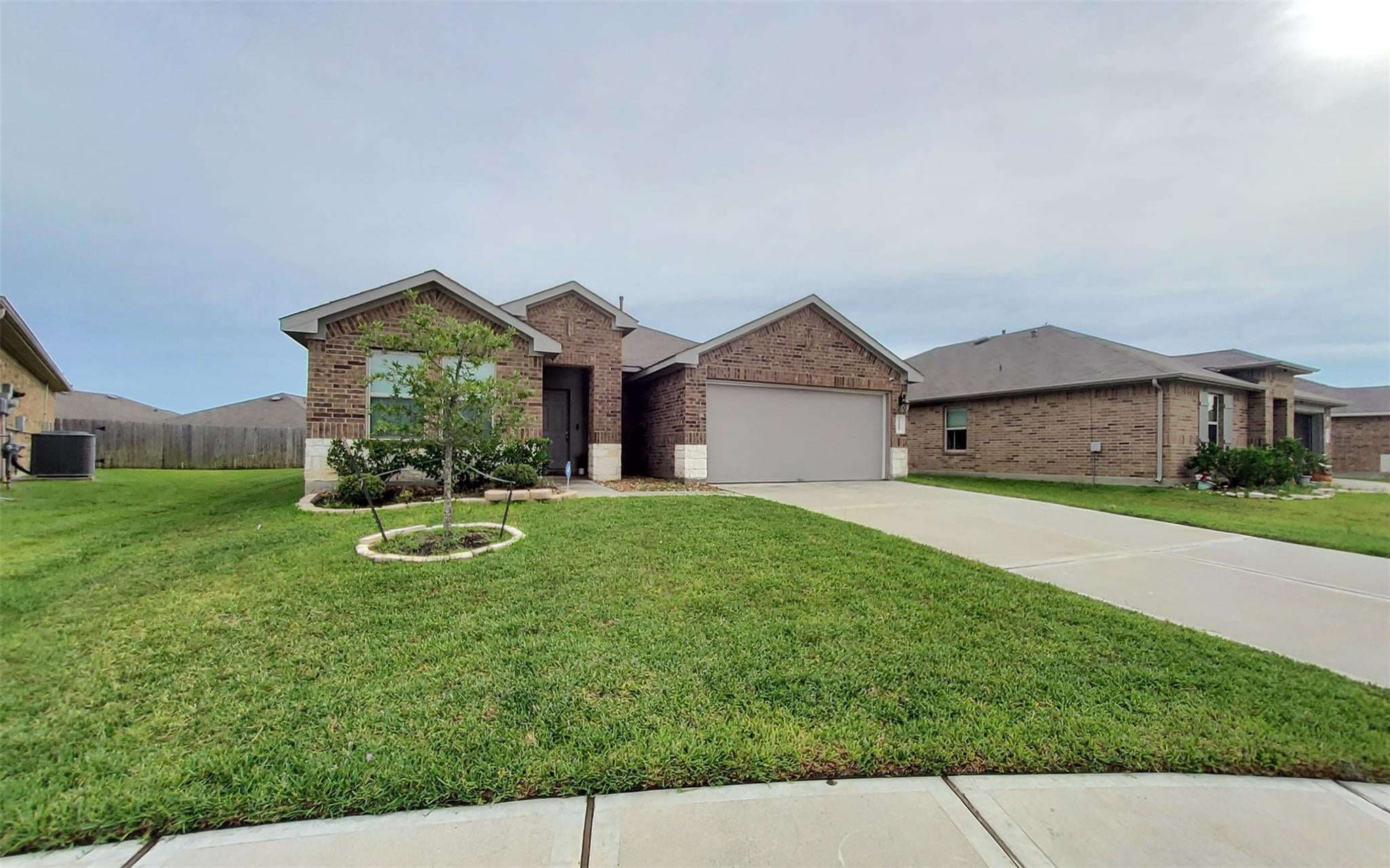 22607 Castello Lakes Drive