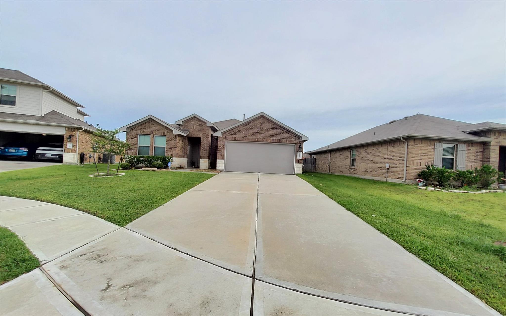 22607 Castello Lakes Drive