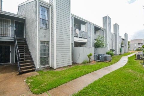 Photo of 12500 Sandpiper Drive #13, Houston, TX 77035 (MLS # 38818889)