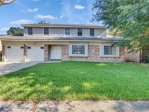 Photo of 12710 Crow Valley Lane, Houston, TX 77099 (MLS # 42796449)
